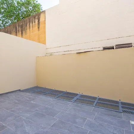 Gozo Apartment-hosted By Sweetstay דירה Għajnsielem
